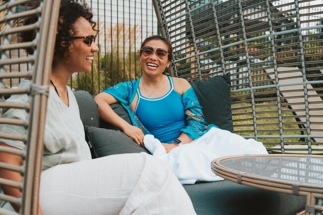 Building Photo - Crown Pointe