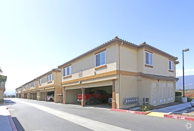 Foto del edificio - Gabilan Family Apartments
