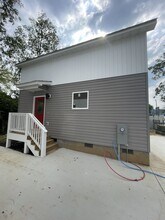 Building Photo - 1944 Lynnbrook Ave