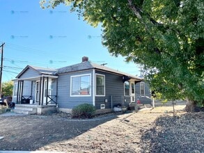 Building Photo - 90 Arden Cir