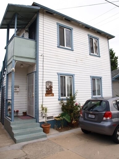 Building Photo - 236 Redondo Ave