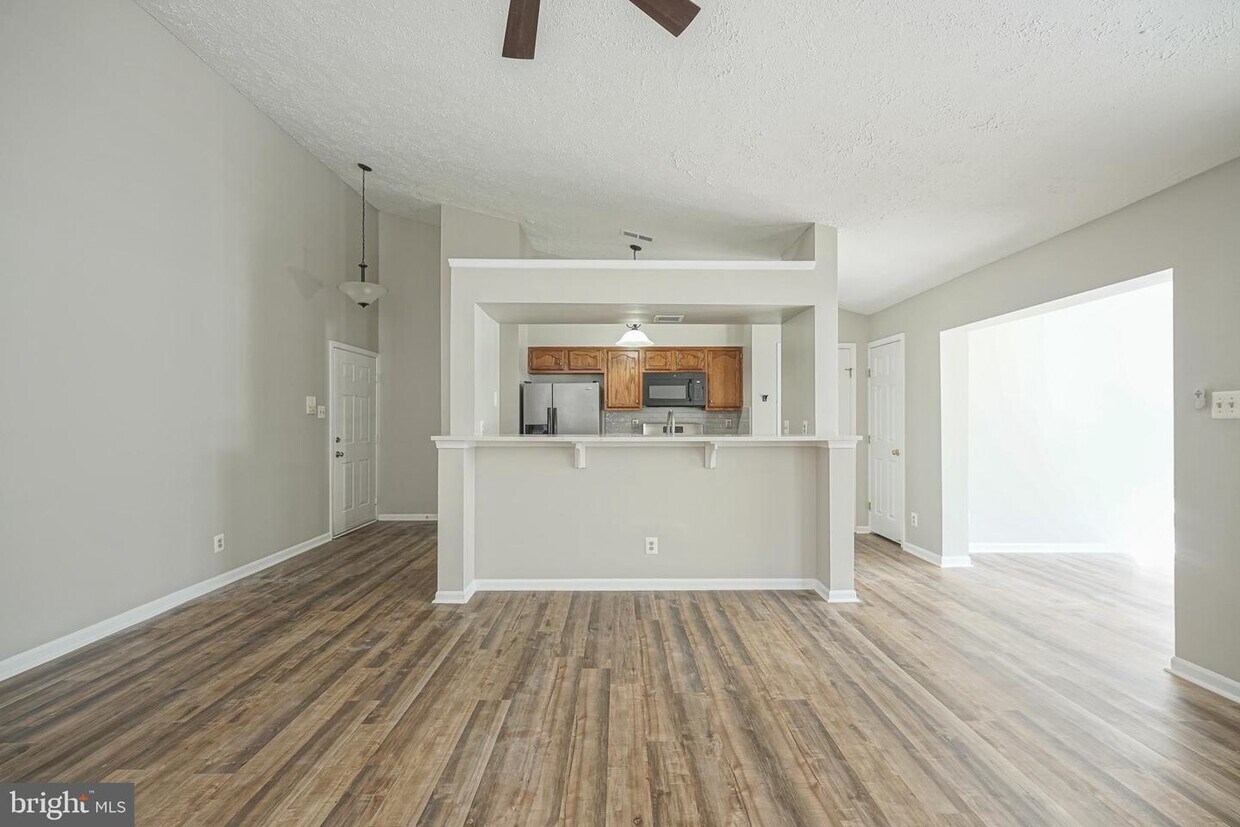 95 Eldon Way, Evesham, NJ 08053 Room for Rent in Evesham, NJ