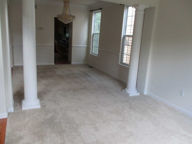 Foto del edificio - 155 Stony Brook Rd