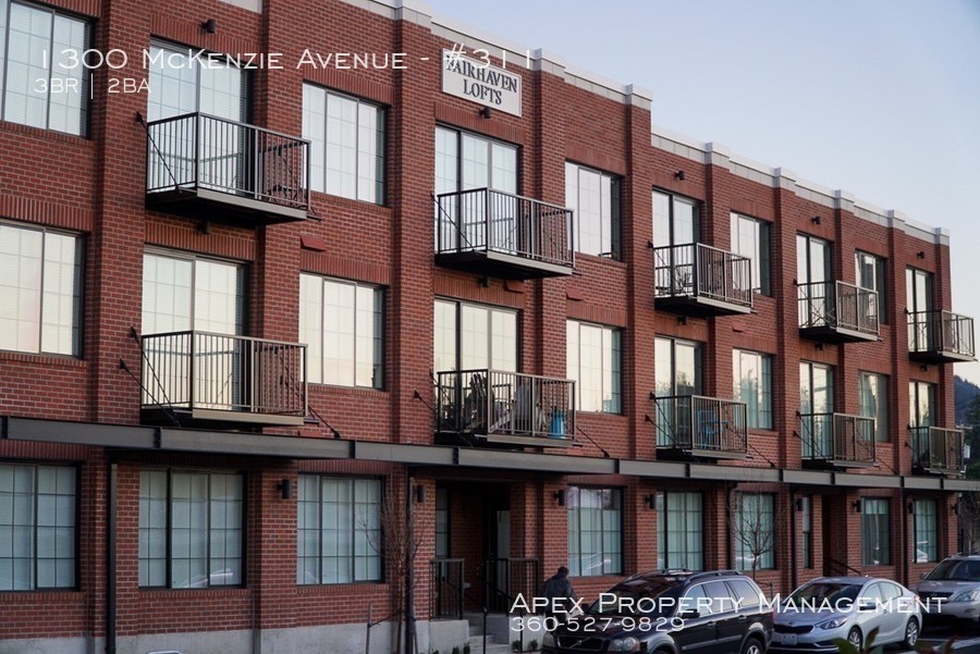 Primary Photo - FAIRHAVEN - Fairhaven Lofts / Built in 2017