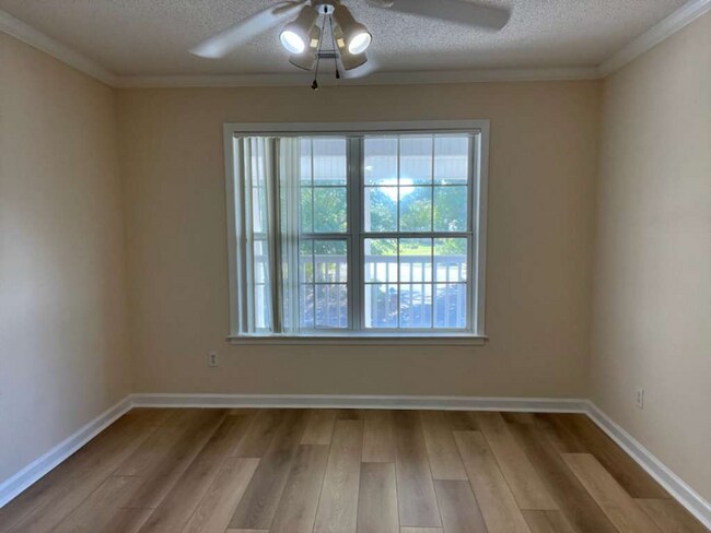 Foto del edificio - 4025 Sandtrap Ave