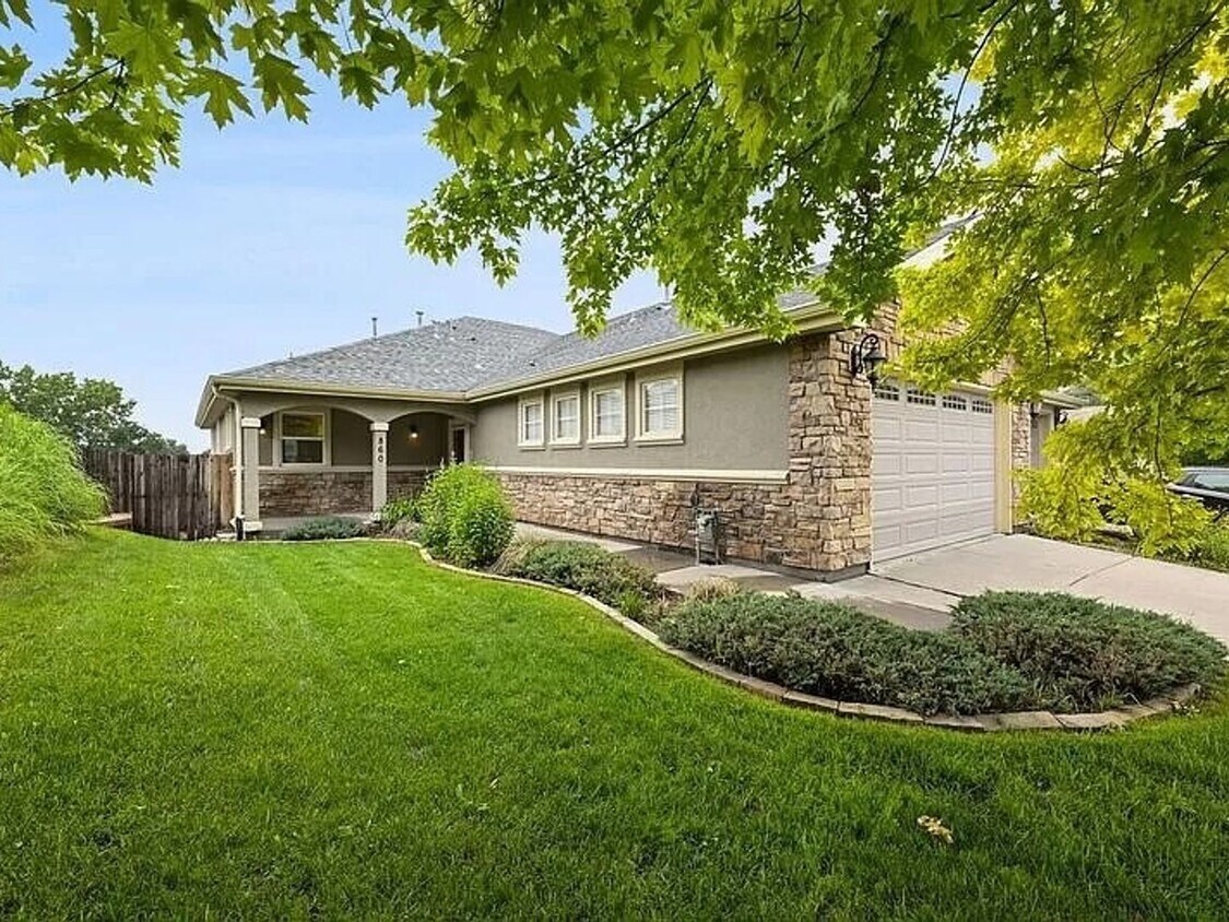 Primary Photo - 4 Bedroom Multi Family in Lakewood