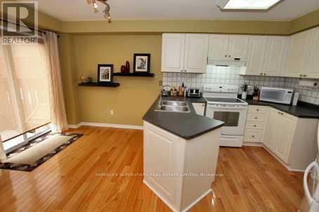 Photo du bâtiment - 6119 Clover Ridge Crescent