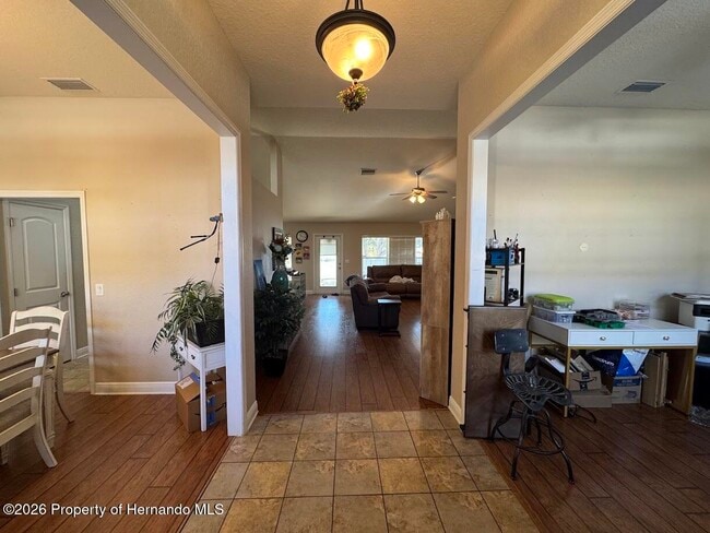 Building Photo - 10054 Amidon St