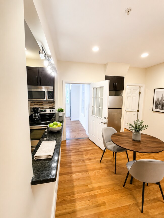 Foto del edificio - 1801 Beacon St