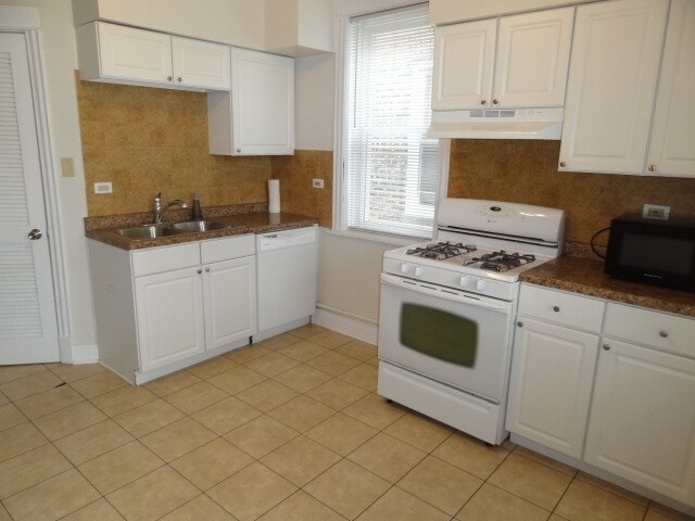 Foto del edificio - 2251 W Giddings St