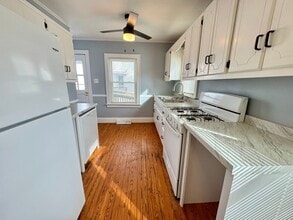 Building Photo - 626 N Lunenburg Ave