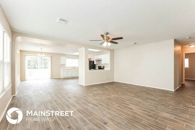 Foto del edificio - 8011 Chestnut Barr Dr