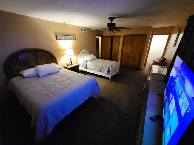 Foto del edificio - 1645 Tanglewood Dr