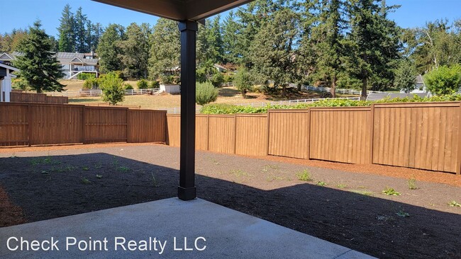Building Photo - 5 br, 3.5 bath House - 2730 Dahlia Drive