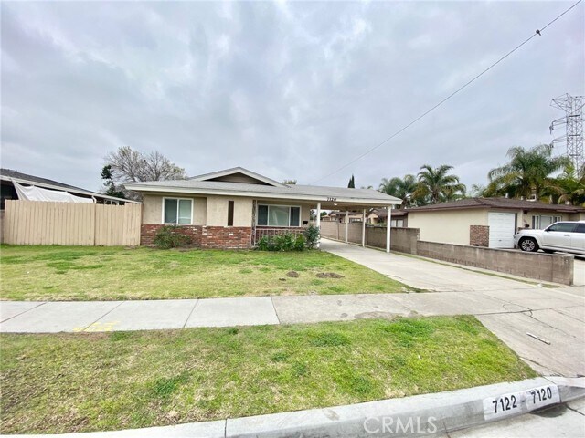 Foto principal - 7120 Benares St