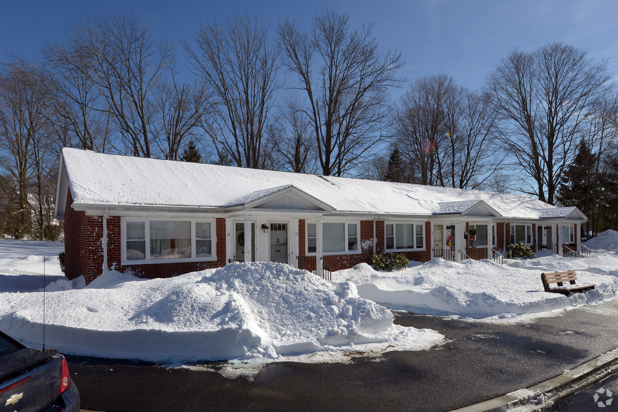 Foto principal - 1-24 Centennial Ct