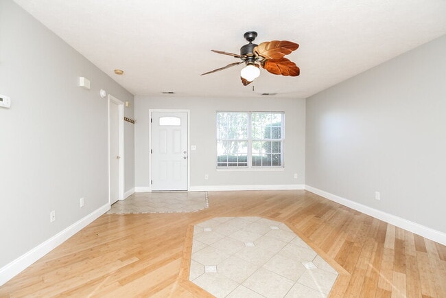 Building Photo - 1627 Jo Ann Dr