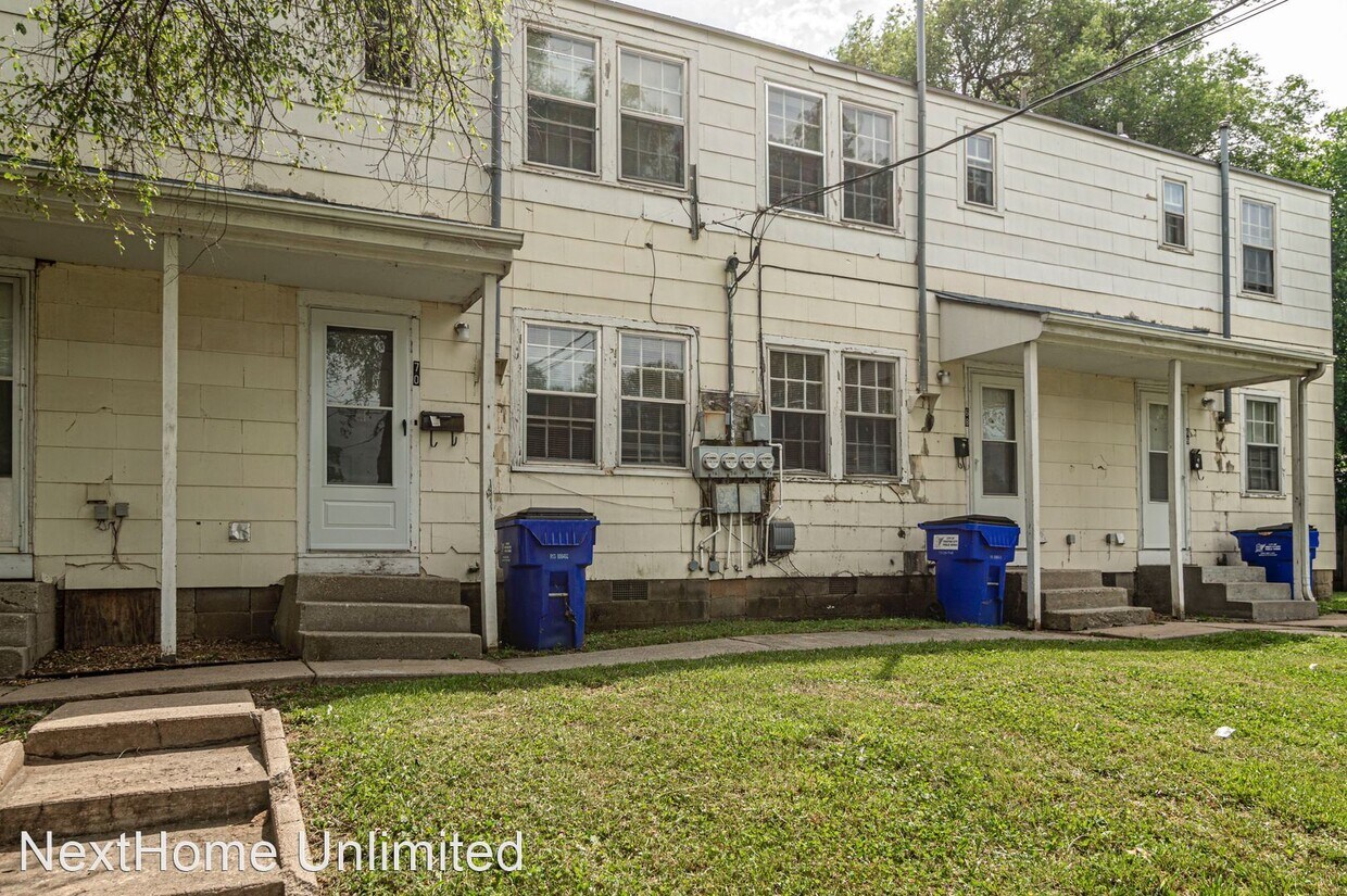 2 br, 1 bath House 70 Riley Manor Ct. House Rental in Junction City