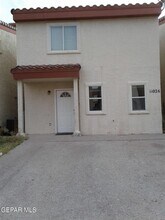 Building Photo - 11021 Sunshine Ct