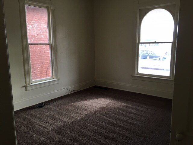 Building Photo - 219 Van Buren St