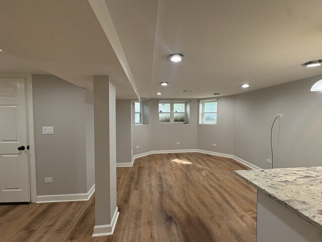 Foto del edificio - 6510 S St Lawrence Ave