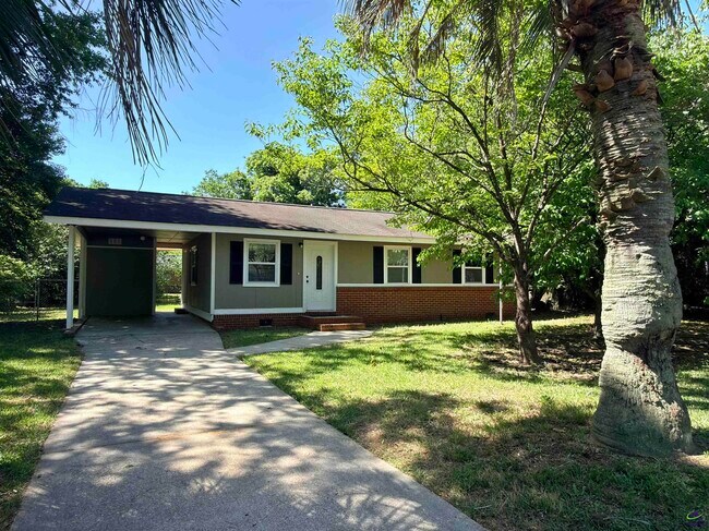 Building Photo - 111 Marilyn Dr