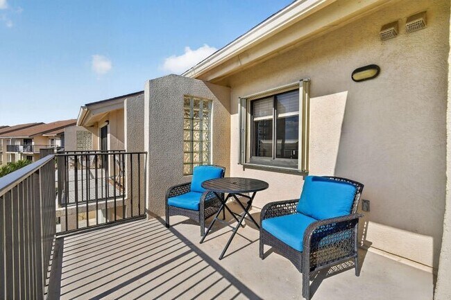 Building Photo - 701 Seafarer Cir