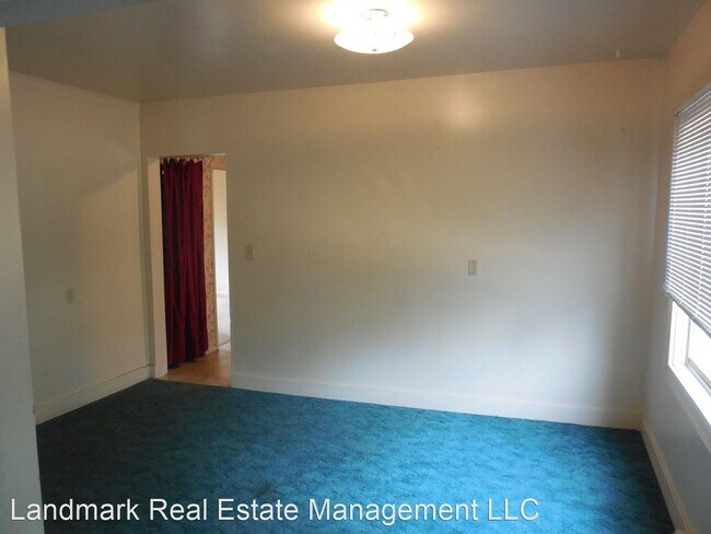 Building Photo - 5 br, 2 bath House - 1315 Lakeway Drive