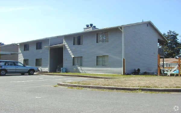 Building Photo - 502 4th Ave SE
