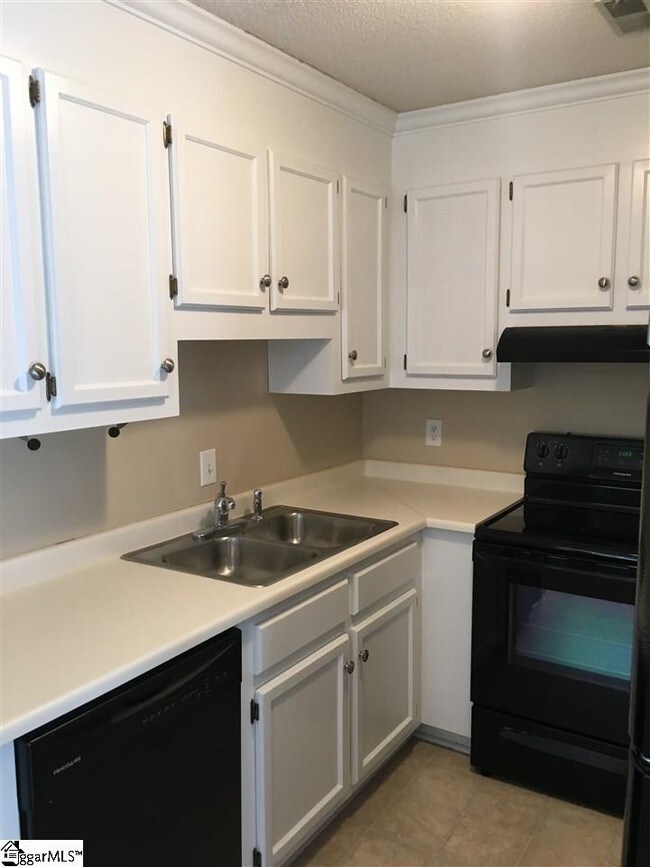 Foto del edificio - 230 E Broad St