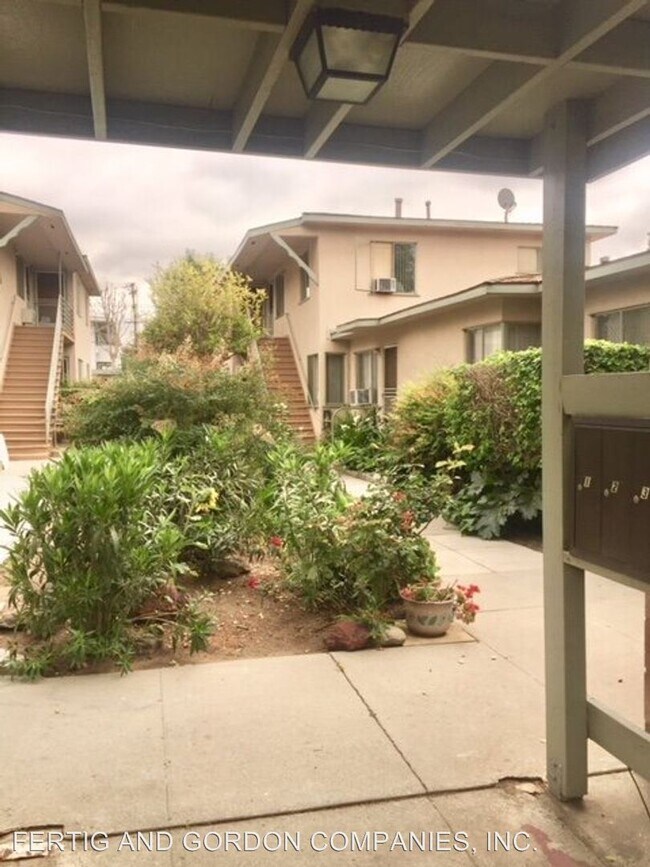 Foto del edificio - 530-540 N Catalina Ave