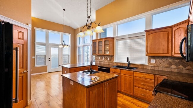 Building Photo - Beautiful Boise home