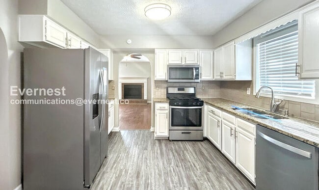 Foto del edificio - 460 Ward Rd