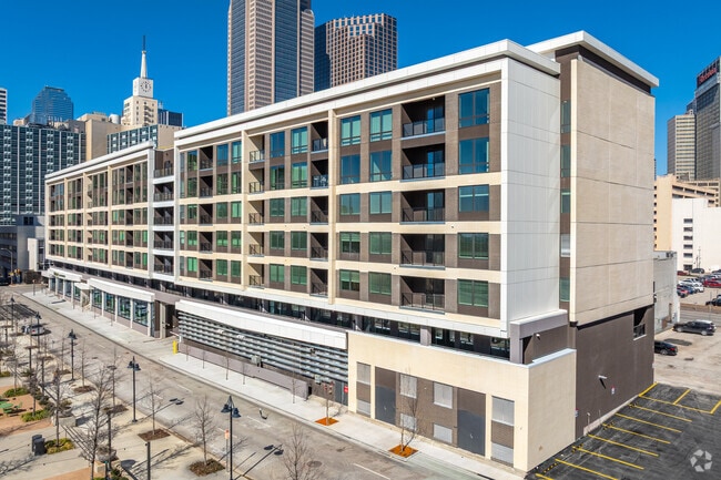 Building Photo - Parc On Jackson