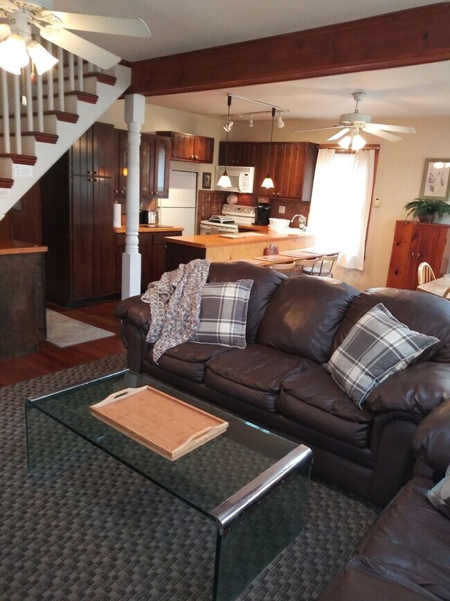 21 1/2 Jackson St, Ansonia, CT 06401 House Rental in Ansonia, CT