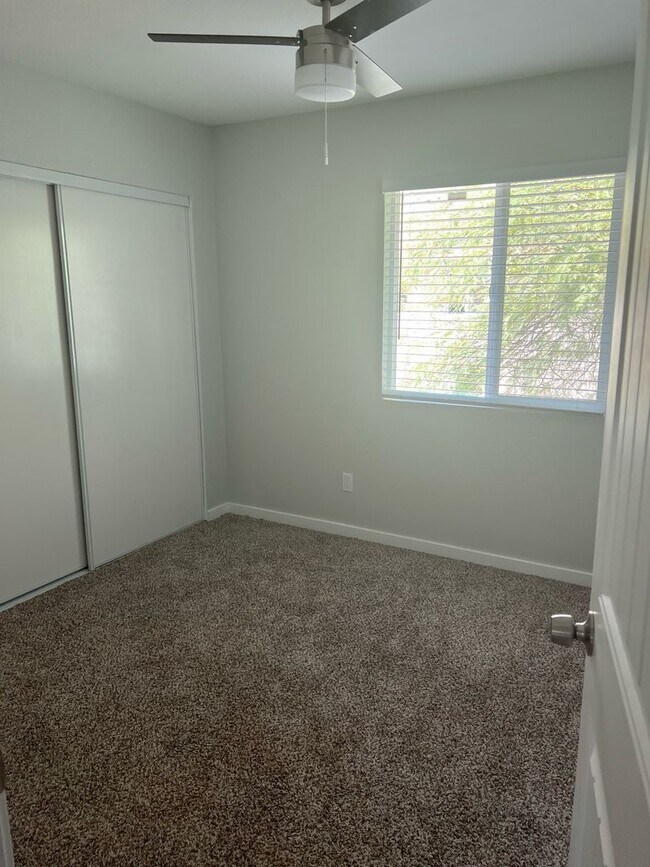 Foto del edificio - 12717 W Amy Dr