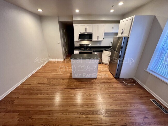 Foto del edificio - 6048 Washington Blvd