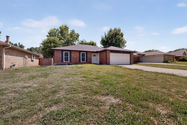Building Photo - Gem In Flower Mound Waiting On You!!!