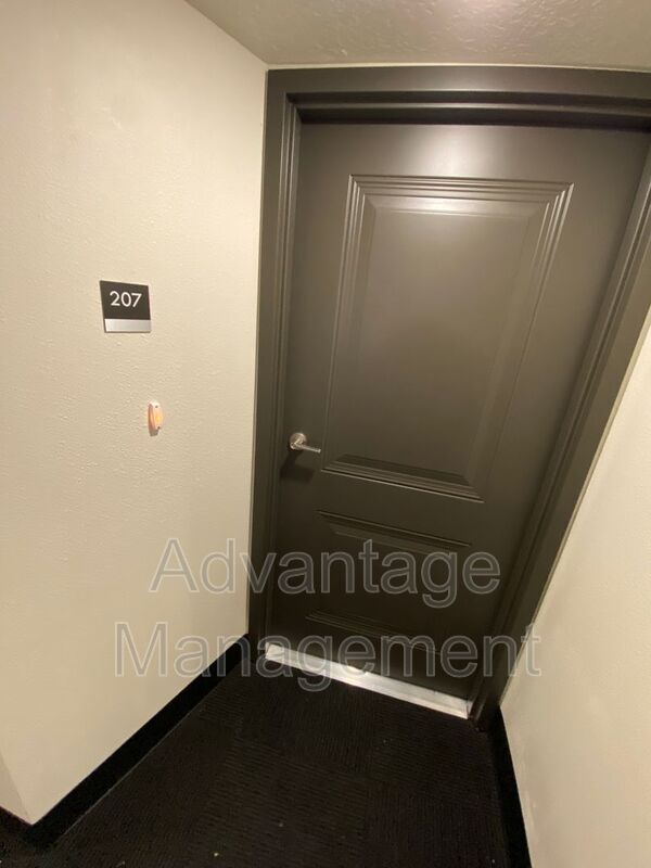 Foto del edificio - 2244 N Canyon Rd