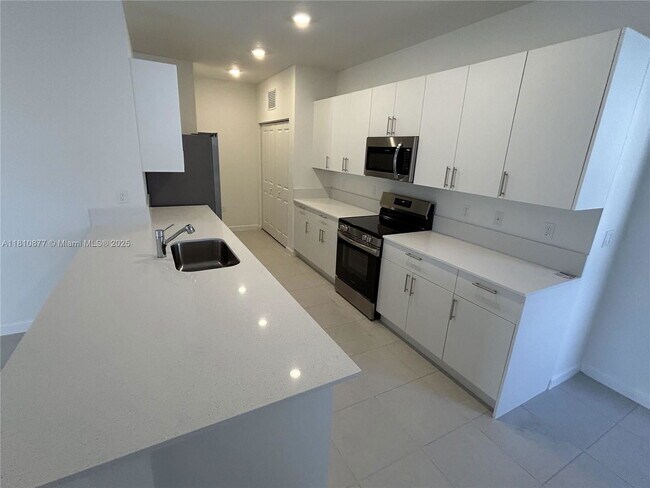 Foto del edificio - 3000 Park Pl
