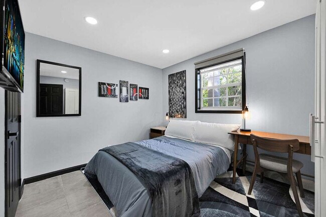 Foto del edificio - 621 NE 28th St