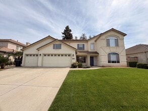 Building Photo - 2636 S Peppertree St