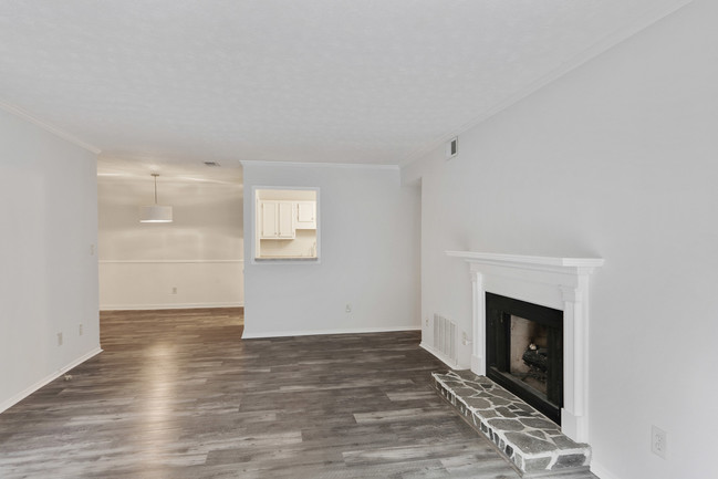Building Photo - 1203 Vicksburg Pl