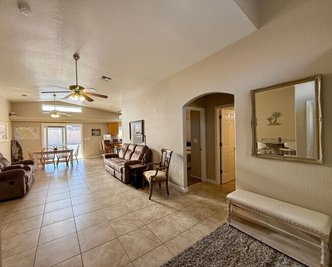 Building Photo - Short term - Summer rental - Available April through November