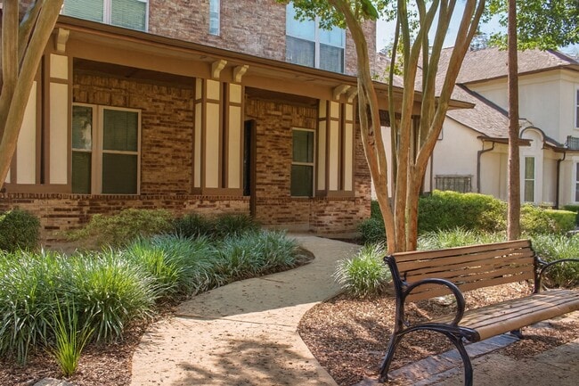 Foto del edificio - 907 Arden Oaks Dr