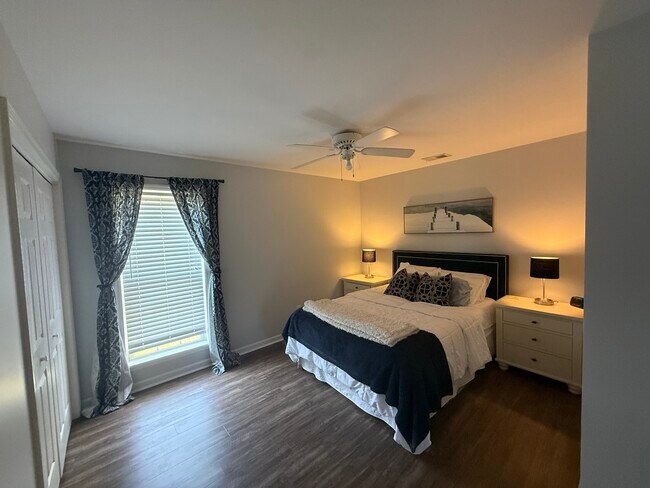 Foto del edificio - 208 Tanglewood Ave