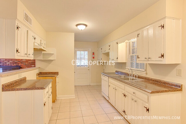 Building Photo - Available now in Raleigh!