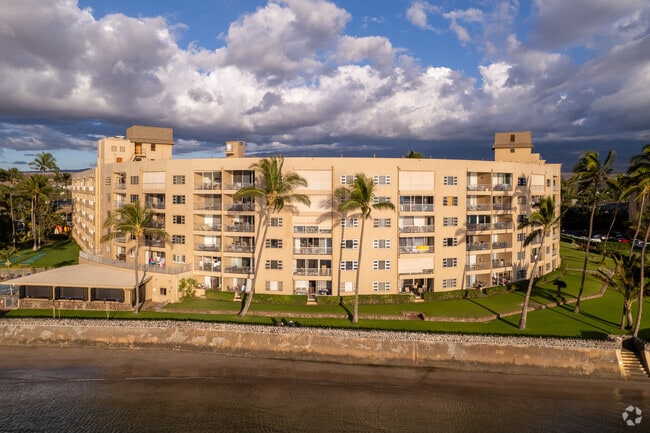 Building Photo - Menehune Shores