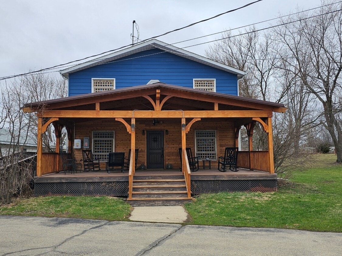 Foto principal - 724 Petite Lake Rd