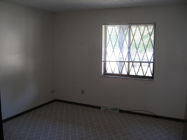 Building Photo - 5938 Pine Rise Ct